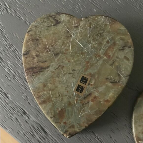 Heart-Shaped Floral Stone Trinket Box - Picture 3 of 7